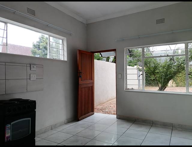1 BEDROOM APARTMENT RENTED IN GALLO MANOR